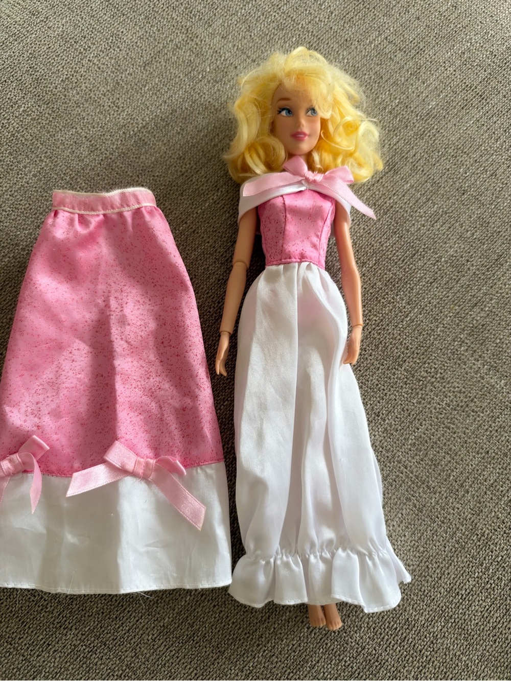 Disney Princess Aurora (Sleeping Beauty) Singing Doll